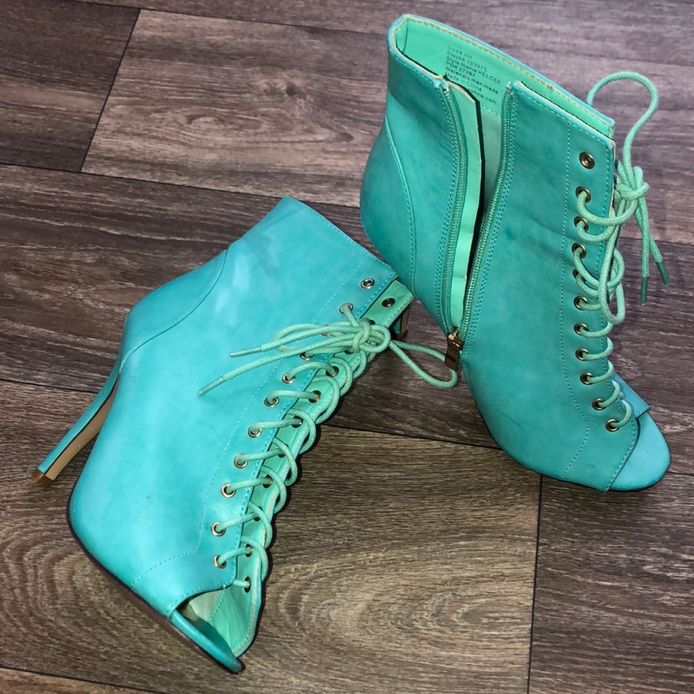 Worn once, good condition!!